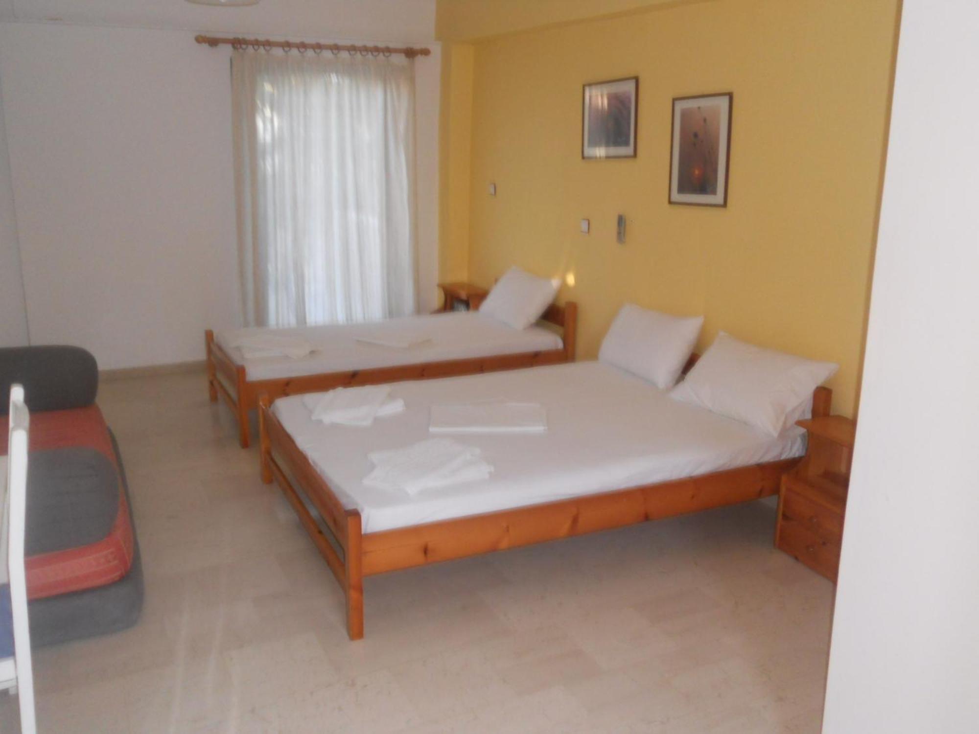 Assimakis Hotel Фінікунда Екстер'єр фото